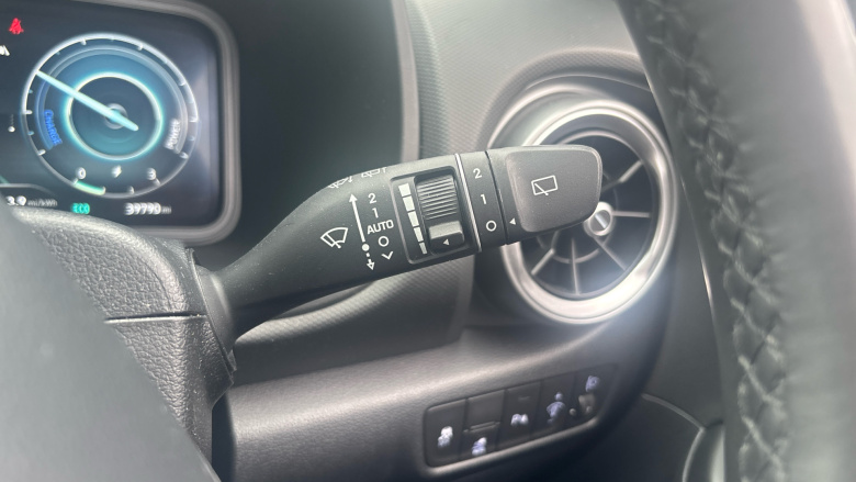 Hyundai KONA 100kW Premium 39kWh 5dr Auto Electric Hatchback